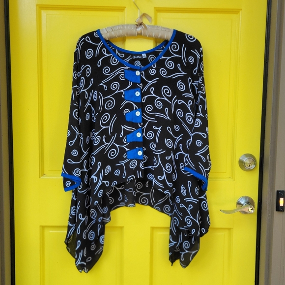 IguaNa Wearable Art Swirl Print Shark Bite Top | Lagenlook Whimsycore L - Picture 9 of 11